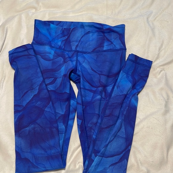 Lululemon Wunder Under leggings. Size 6. - Picture 1 of 7